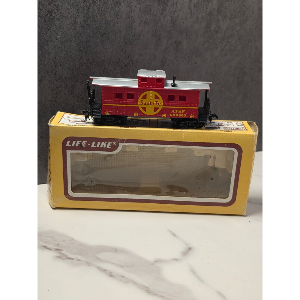 Life-Like HO Scale Santa Fe Caboose‎ ATSF 999850 Red Model Train Car with Box